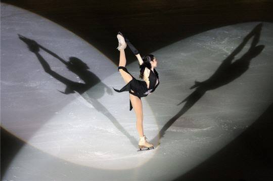 Le patinage artistique, par Marika